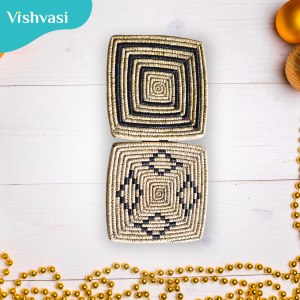 Hand made square gift box with lid of sabai grass and date palm leaf thread