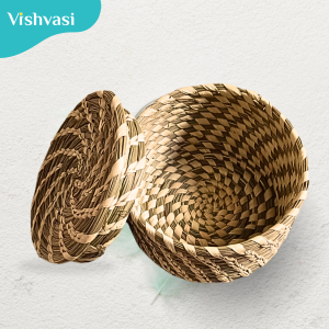 Hand made small multi utility coaster box pot of sabai grass and date palm leaf thread for home hotels shops.